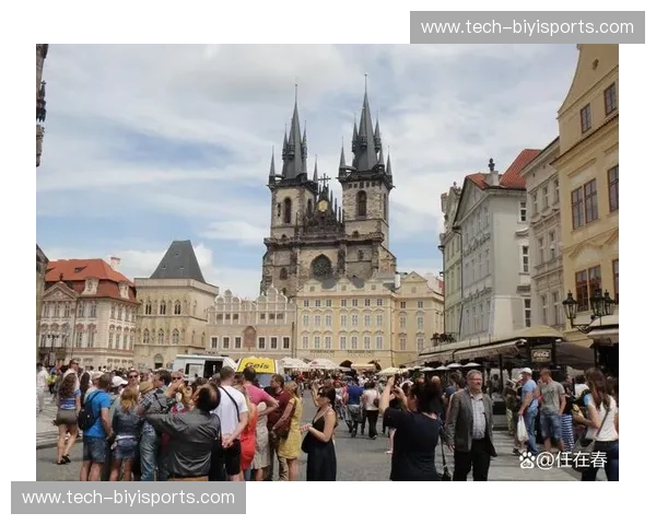 蔚蓝海岸的浪漫邂逅与千年古都的深邃魅力：尼斯vs布拉格，你的下一站是何方？